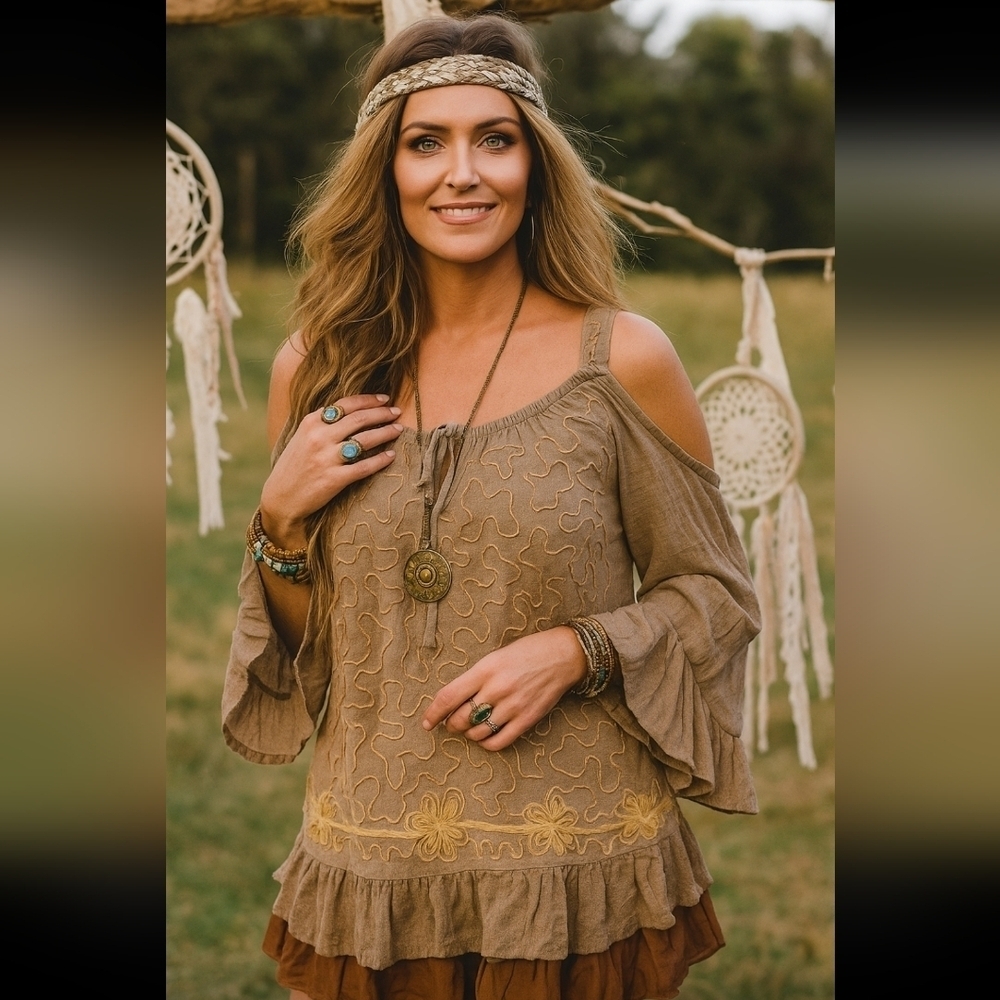 Sacred Threads Womens Brown Cold Shoulder Ruffled Hem Top S/M